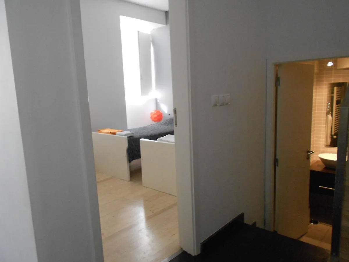 Triplex - Quarto Com W.C. Privado Lisbon Bed & Breakfast
